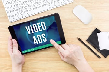 動画広告の配信を支える規格「VAST」とは？バージョンや仕組みについても簡単にわかる！